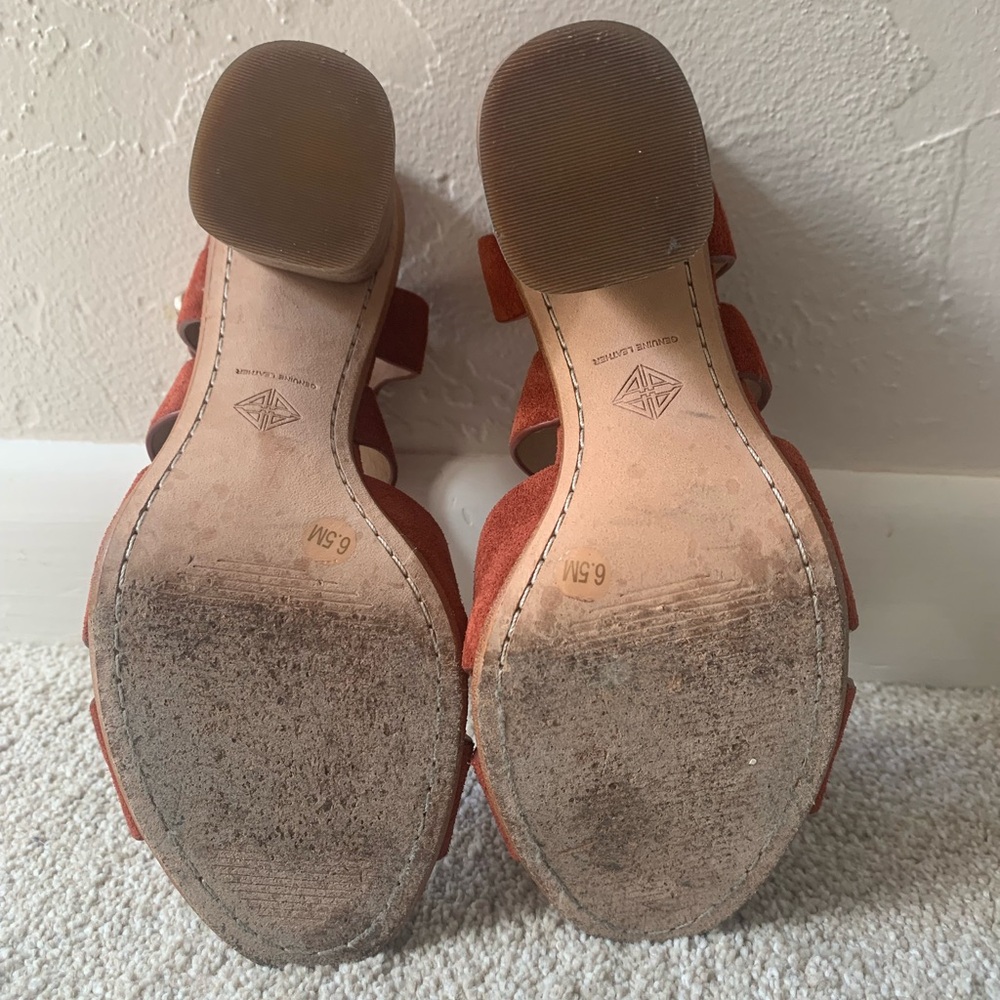 ANTONIO MELANI Rust Heels with Crisscross Straps - Picture 5 of 5